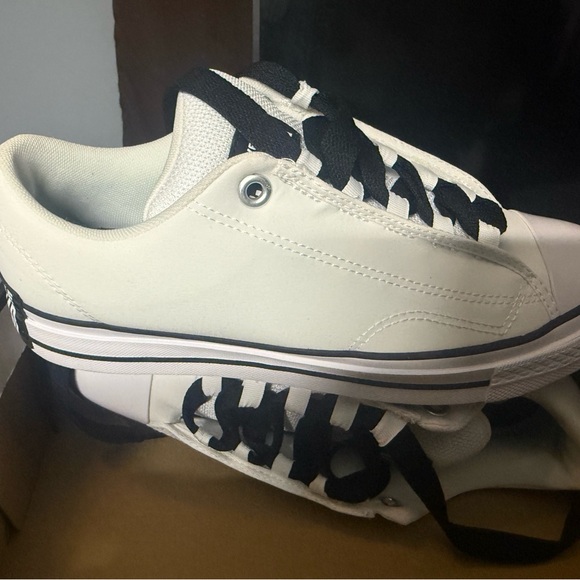 Converse White/black puff all star Sneakers. Men’s size 10 no box top. - Picture 1 of 6